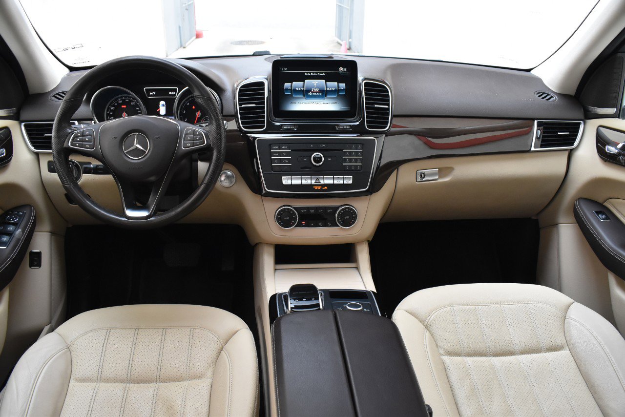 Used 2019 Mercedes-Benz GLE 400 4MATIC image 23