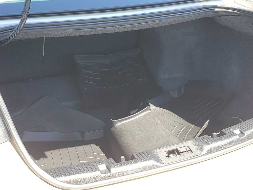 Used 2018 Ford Taurus Limited FWD image 35
