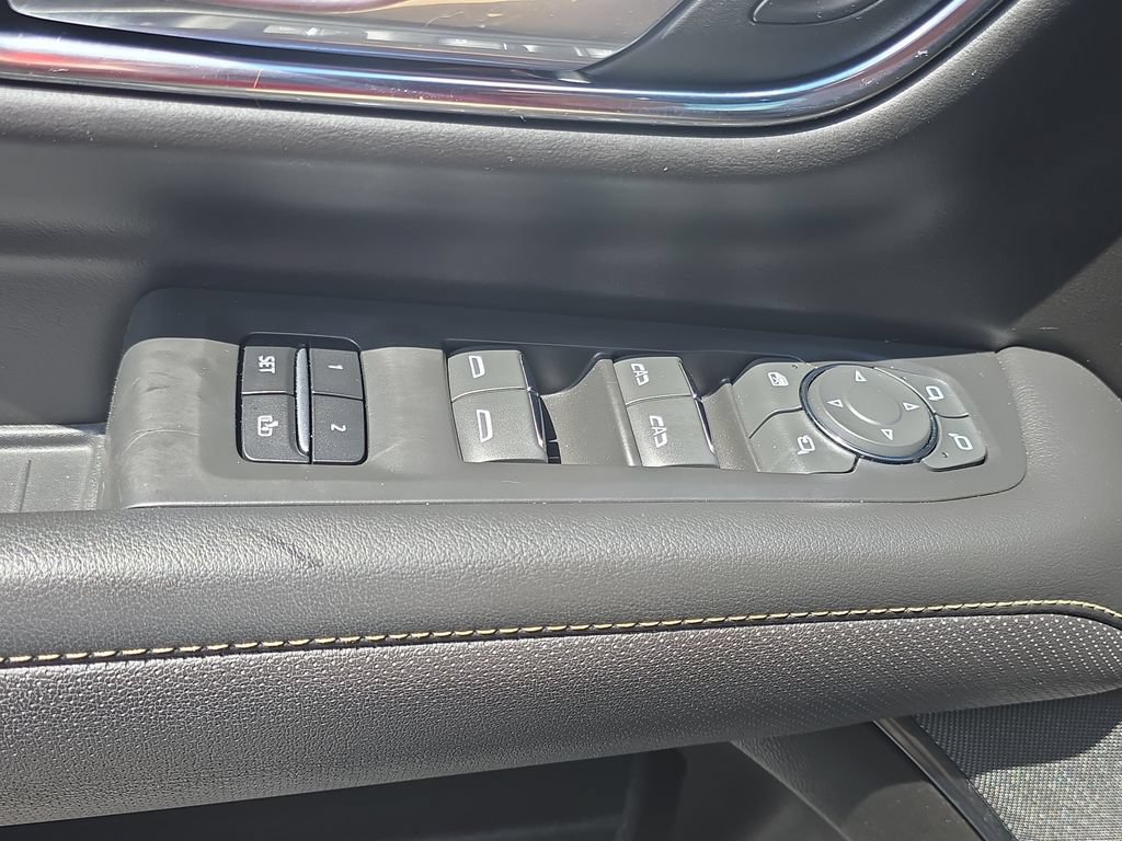 Certified 2023 Chevrolet Suburban Premier AWD/4WD image 31