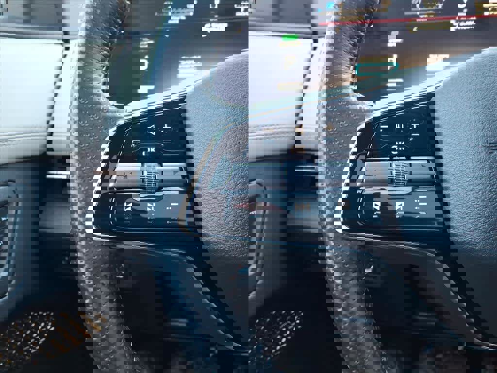 Certified 2023 Nissan Ariya FWD image 23