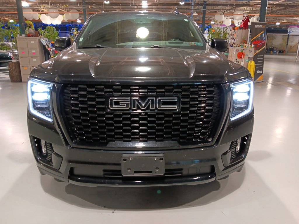 Used 2022 GMC Yukon Denali AWD/4WD image 3