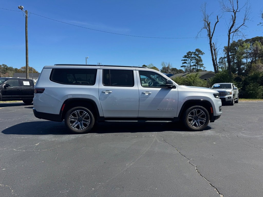 Used 2024 Jeep Wagoneer L Series II w/ Flexible Seating Group image 6