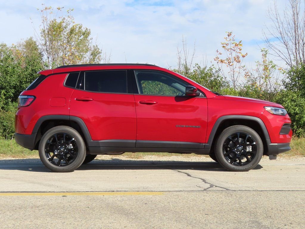 New 2026 Jeep Compass Latitude w/ Quick Order Package 29K AWD/4WD image 2