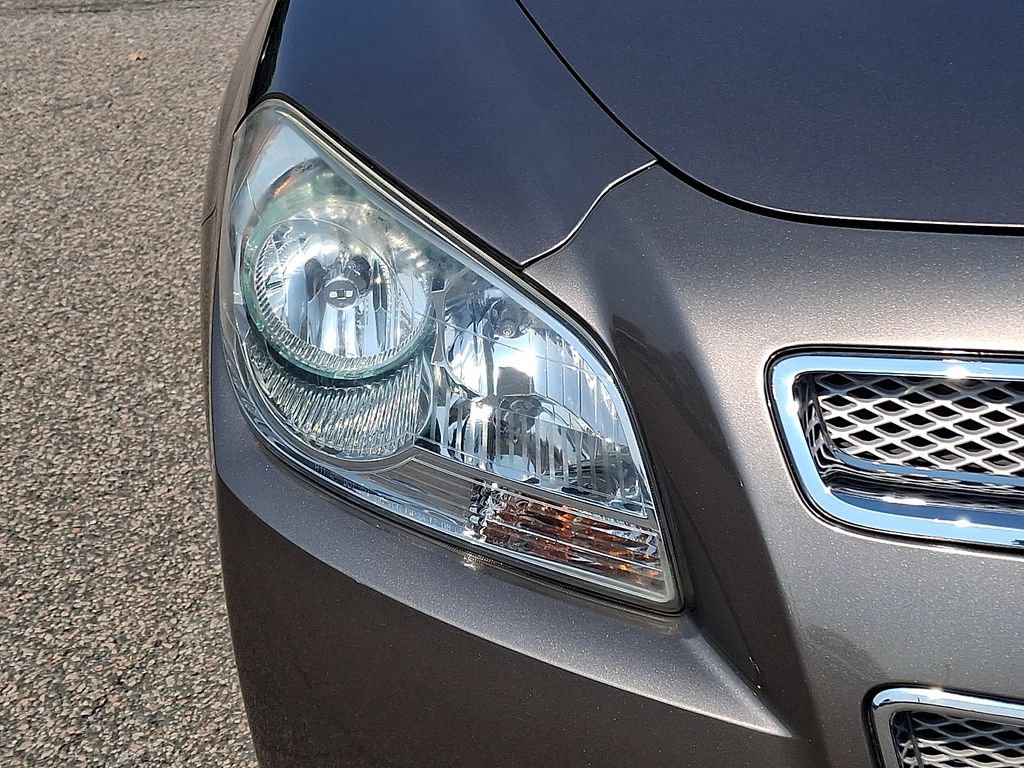 Used 2011 Chevrolet Malibu LTZ FWD image 10