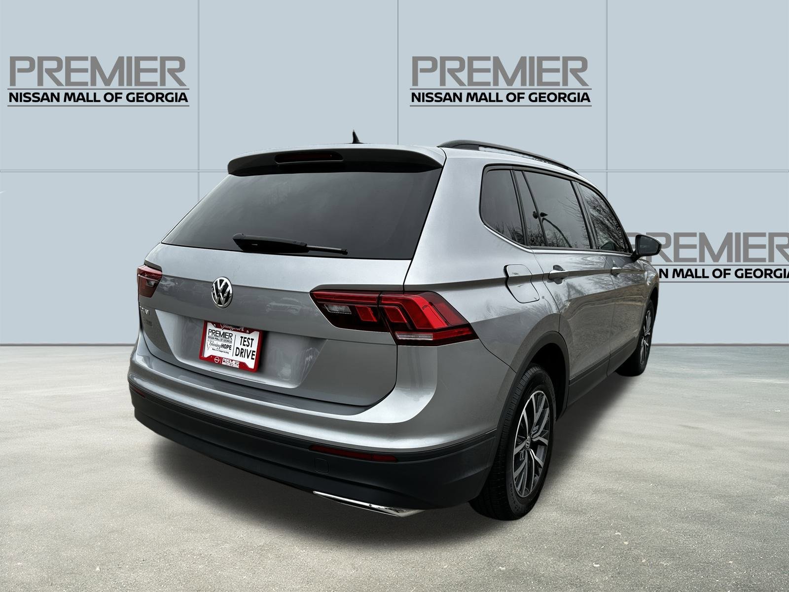 Used 2021 Volkswagen Tiguan S image 5