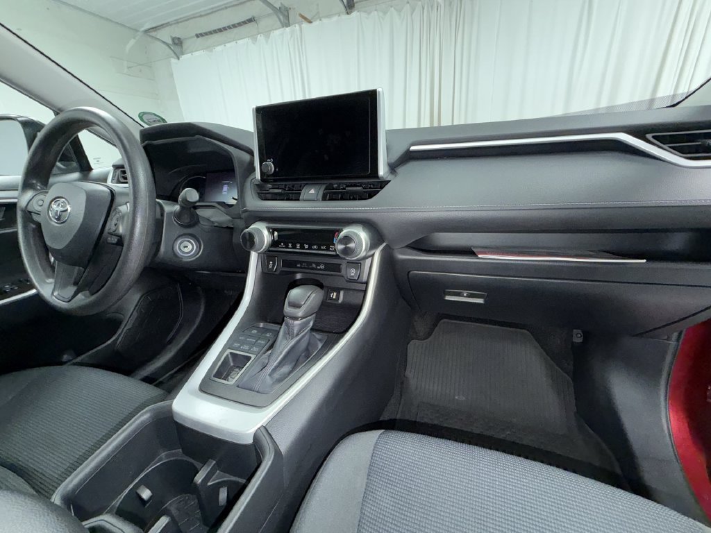 Certified 2024 Toyota RAV4 LE AWD/4WD image 19