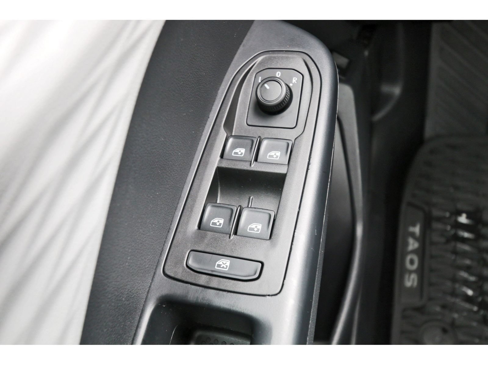 Used 2023 Volkswagen Taos S FWD image 22