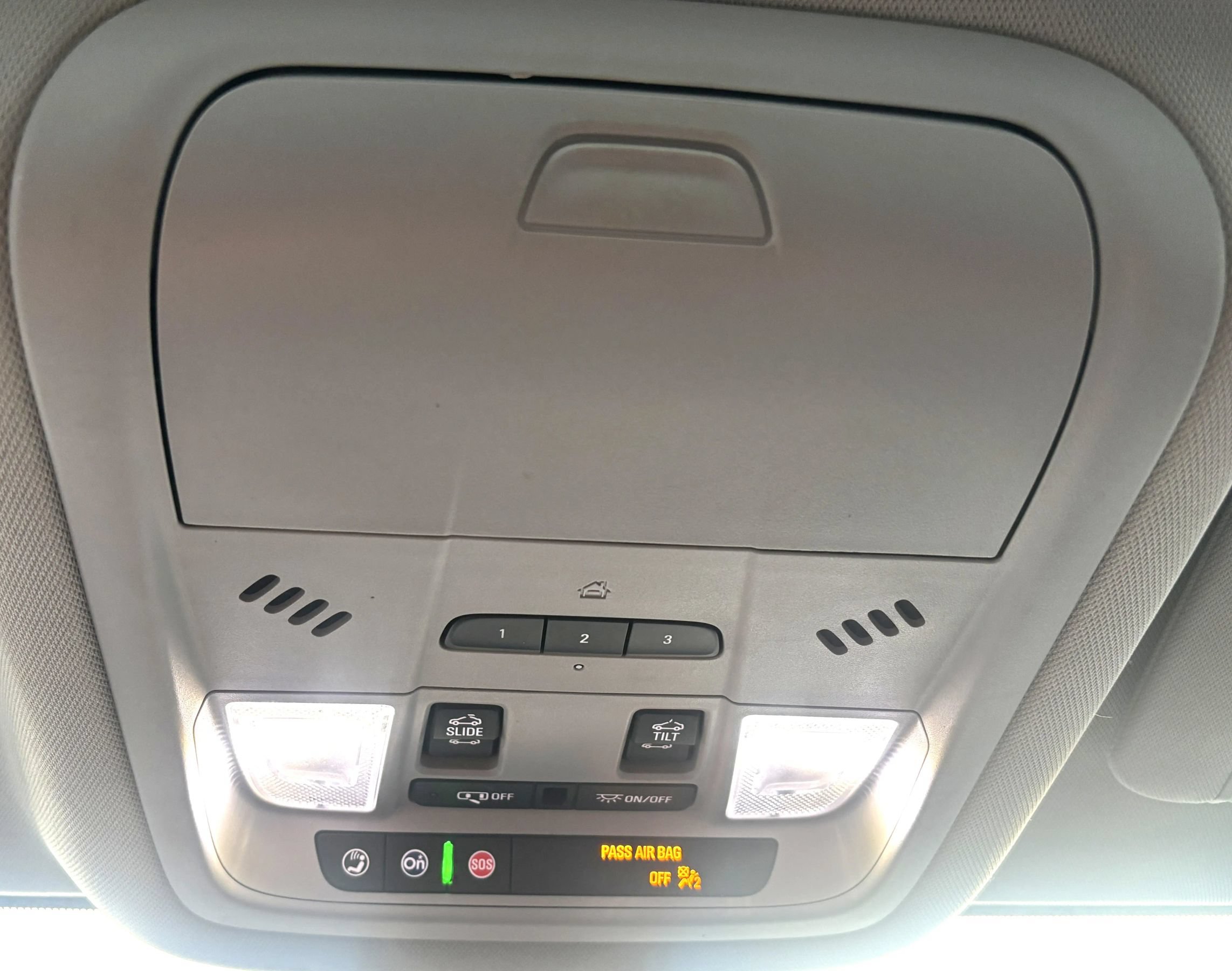 Used 2021 GMC Acadia AT4 w/ Technology Package AWD/4WD image 29
