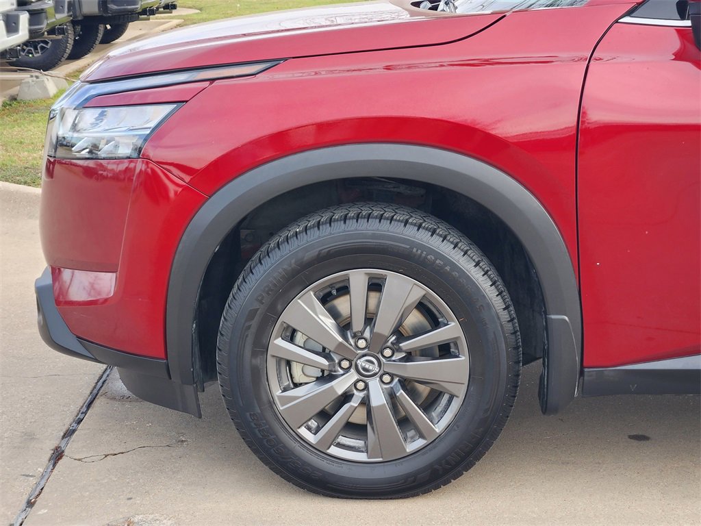 Used 2022 Nissan Pathfinder SV w/ Cargo Package image 9