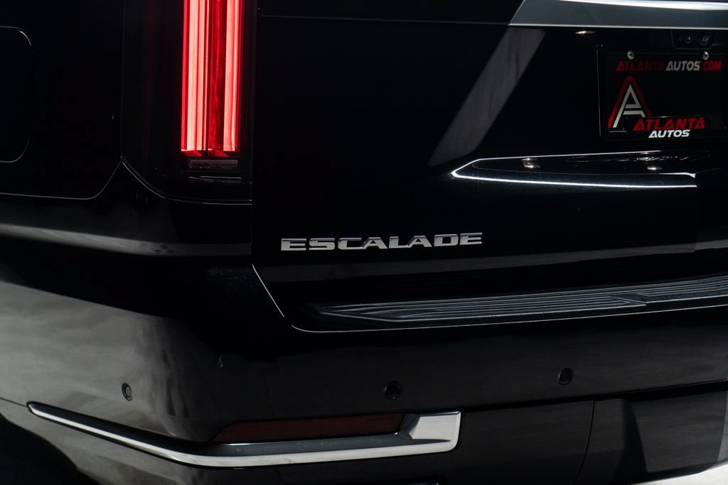 Used 2025 Cadillac Escalade ESV Premium Luxury RWD image 17