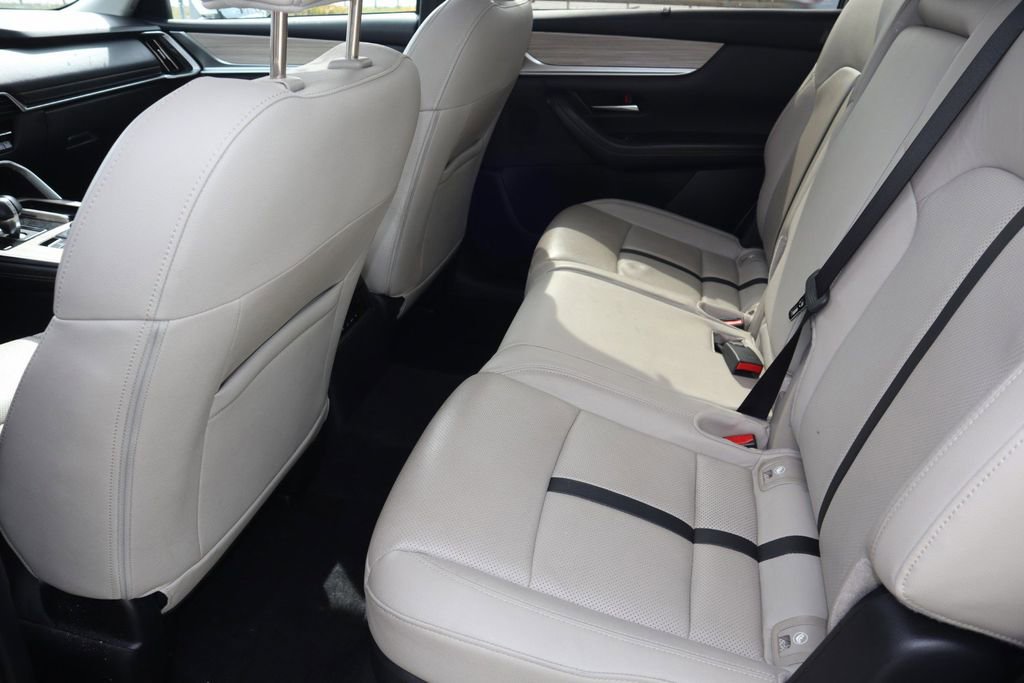 Used 2024 MAZDA CX-90 Plug-In Hybrid w/ Preferred AWD/4WD image 18