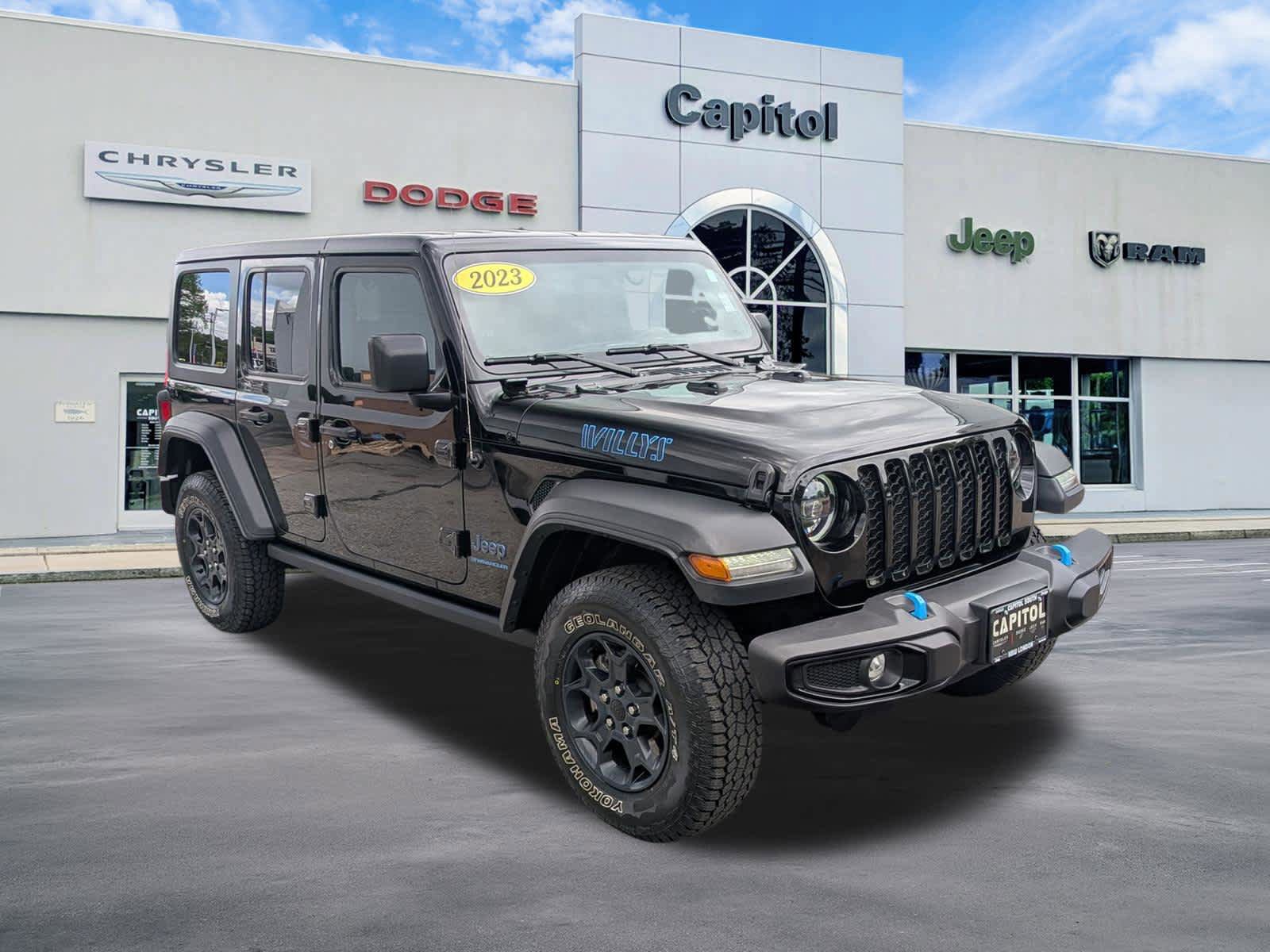 Used 2023 Jeep Wrangler Unlimited w/ Cold Weather Group AWD/4WD image 1