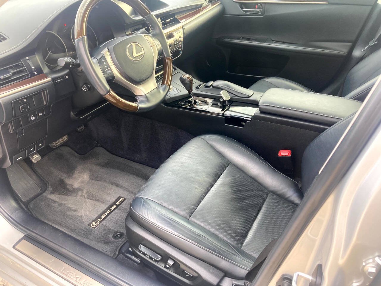 Used 2013 Lexus ES 350 w/ Luxury Pkg FWD image 8