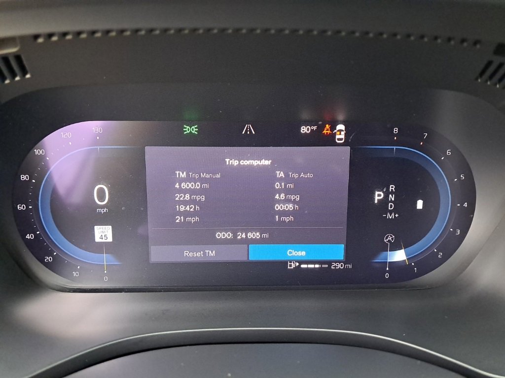 Used 2023 Volvo XC60 B5 Core w/ Protection Package Premier image 18