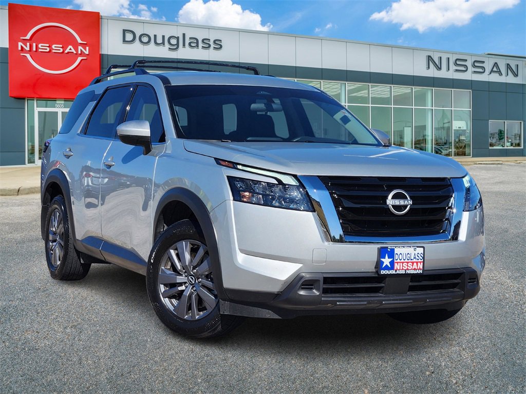 Used 2025 Nissan Pathfinder SV
