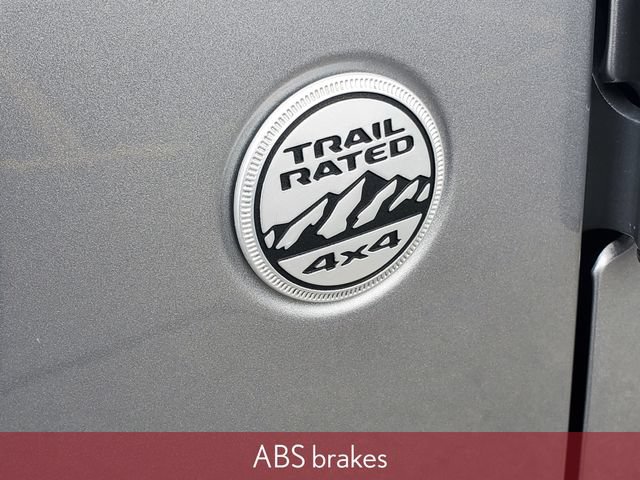 Used 2018 Jeep Wrangler Unlimited Sahara w/ Cold Weather Group AWD/4WD image 36