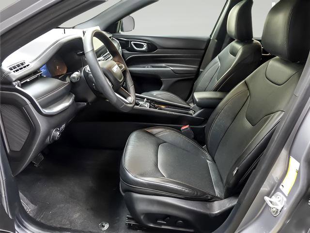 Used 2023 Jeep Compass Limited image 8