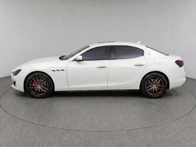 Used 2019 Maserati Ghibli S RWD image 4