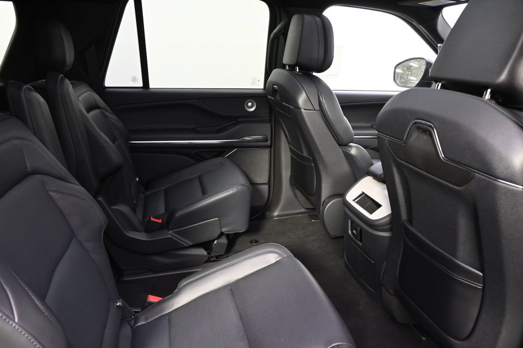 New 2027 Lincoln Navigator L Reserve w/ Jet Appearance Package AWD/4WD image 18