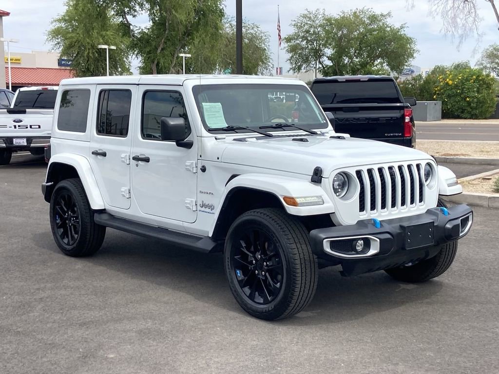 Used 2023 Jeep Wrangler Unlimited Sahara w/ Cold Weather Group AWD/4WD image 31