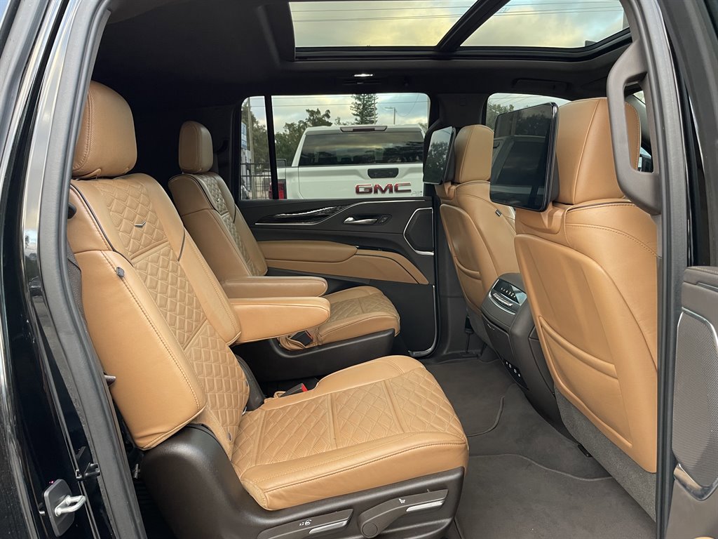 Used 2021 Cadillac Escalade ESV Sport w/ Driver Assist Tech Package RWD image 26