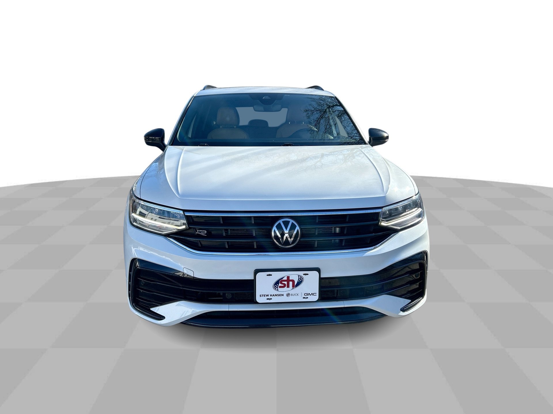 Used 2022 Volkswagen Tiguan SE R-Line image 3