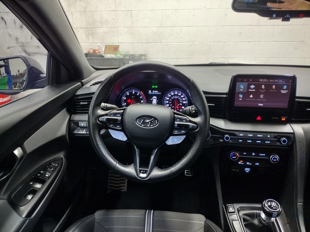 Certified 2022 Hyundai Veloster N Base image 34