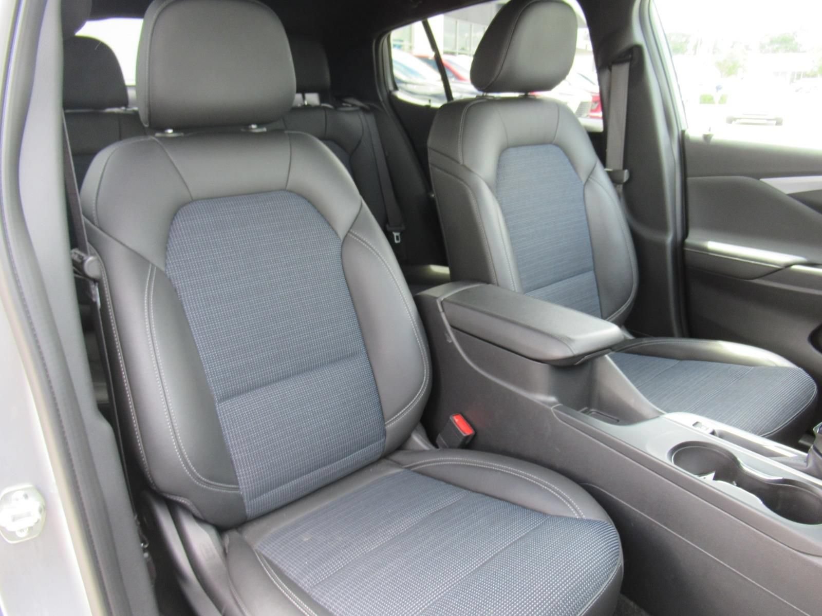 Used 2026 Buick Envista Preferred FWD image 9