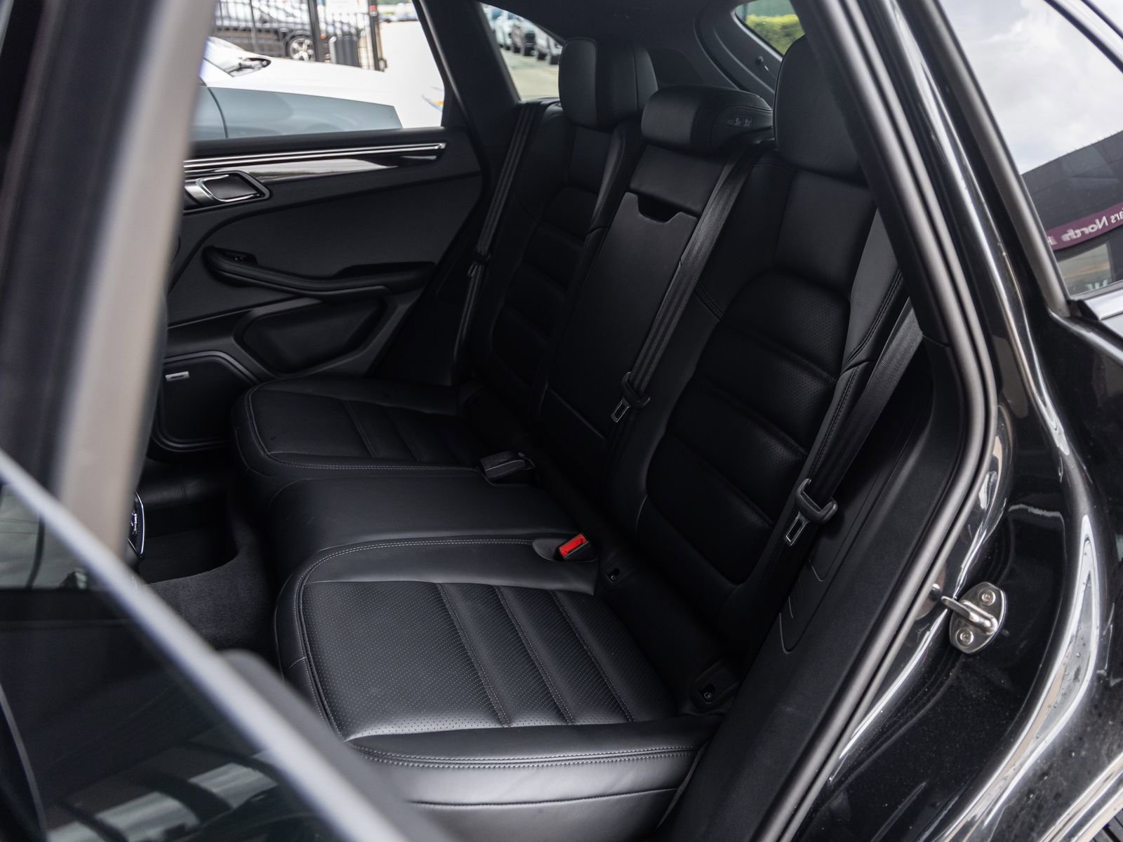Used 2024 Porsche Macan GTS AWD/4WD image 36