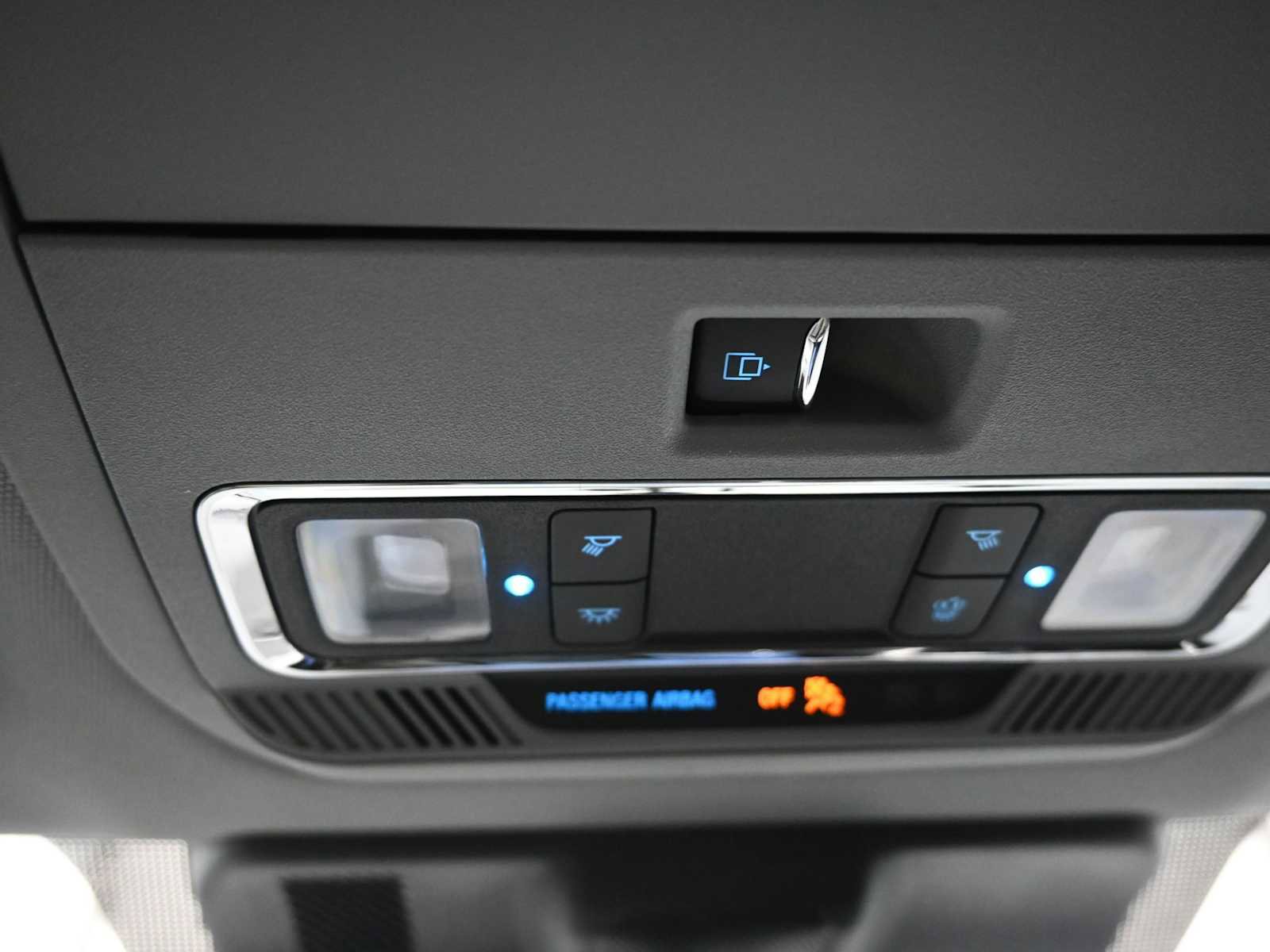 Used 2023 Ford F150 Lariat w/ Trailer Tow Package image 27