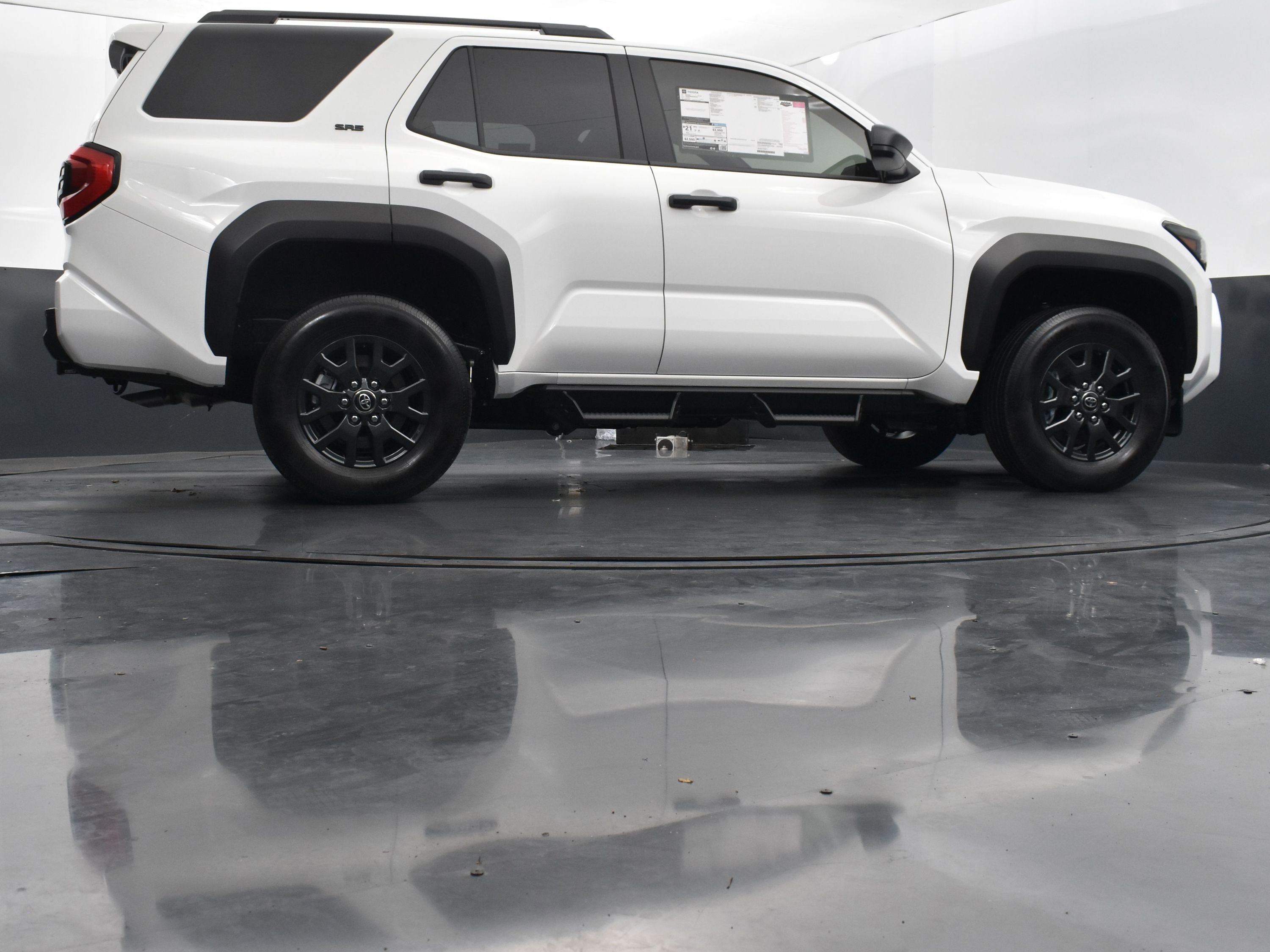 Used 2025 Toyota 4Runner SR5 AWD/4WD image 40