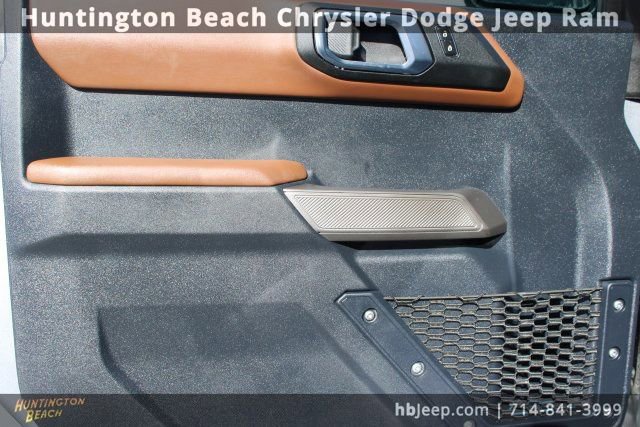 Used 2023 Ford Bronco Outer Banks image 9