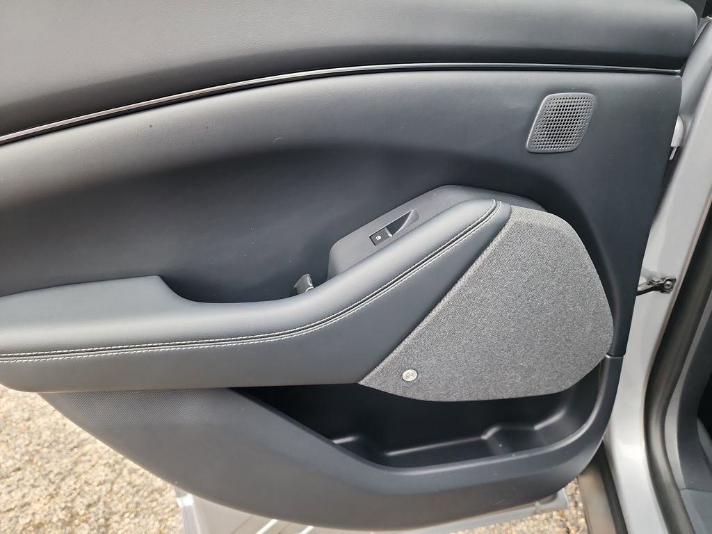 Used 2021 Ford Mustang Mach-E Premium image 37