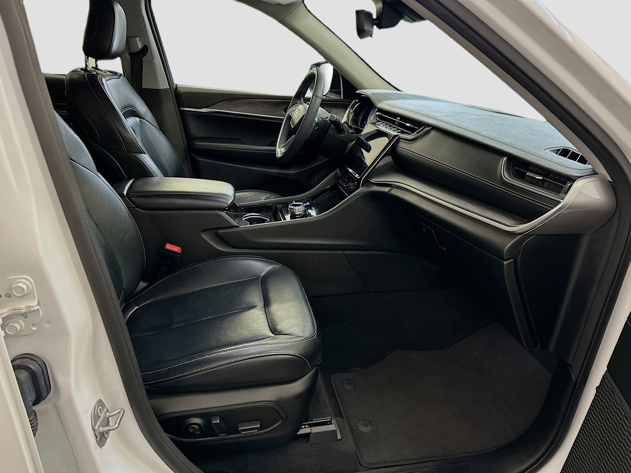 Used 2023 Jeep Grand Cherokee Limited w/ Trailer Tow Prep Group (B) image 33