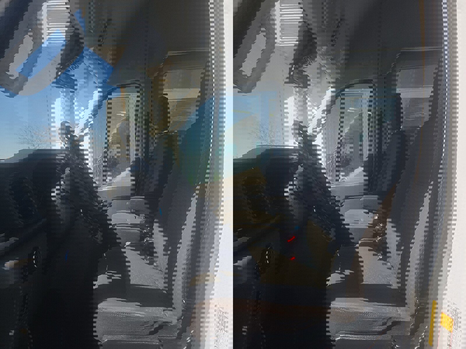 Used 2023 Ford Transit 350 XLT image 9