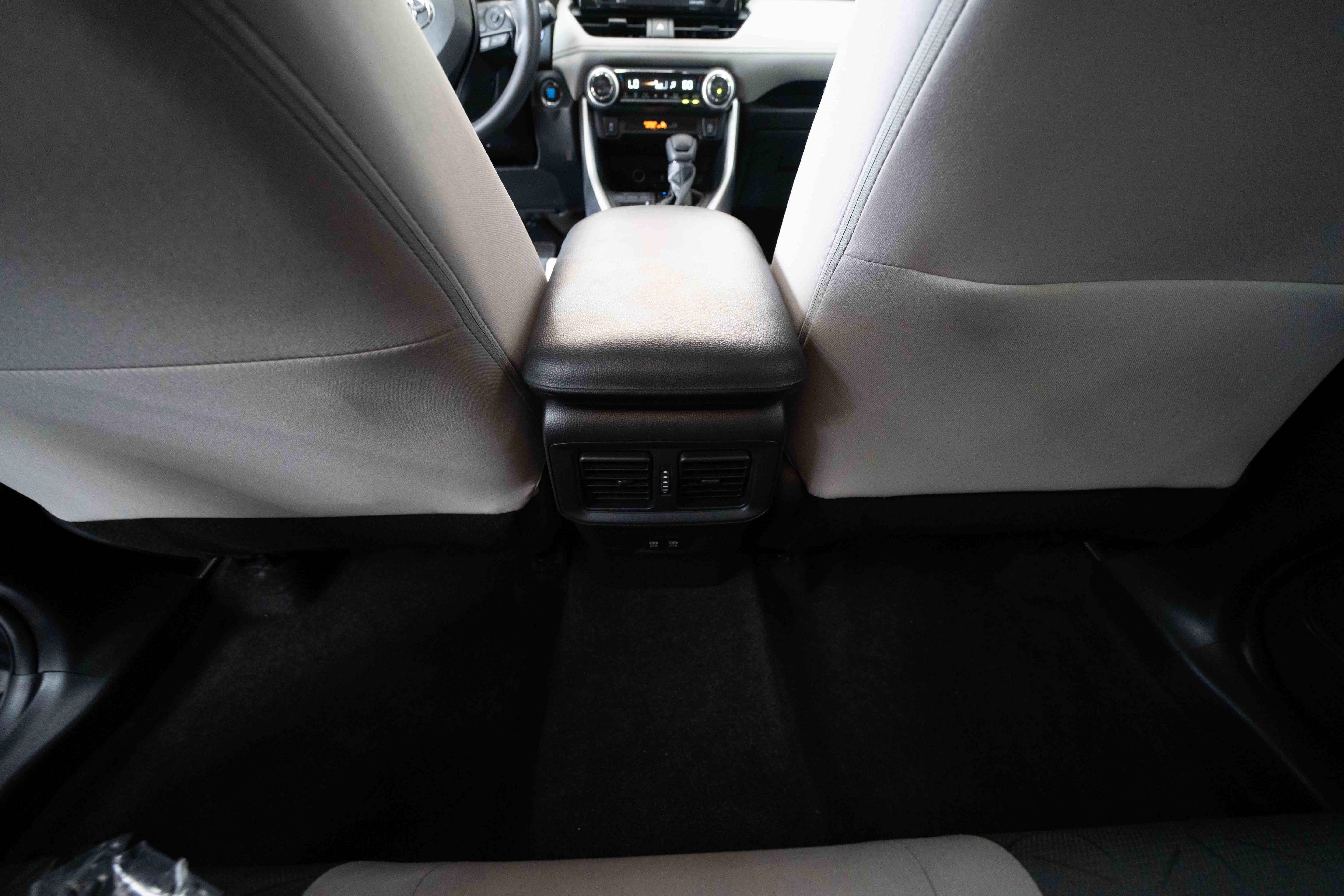 Used 2021 Toyota RAV4 XLE FWD image 20
