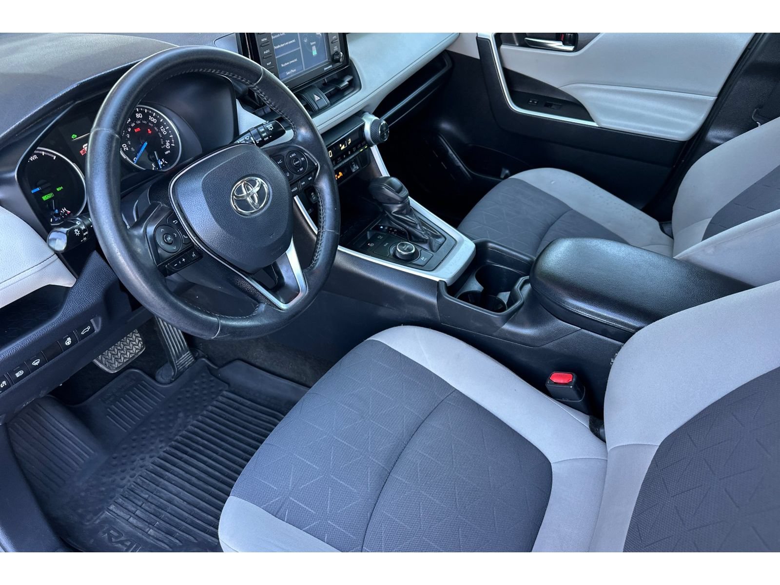 Used 2020 Toyota RAV4 XLE w/ Convenience Package AWD/4WD image 10