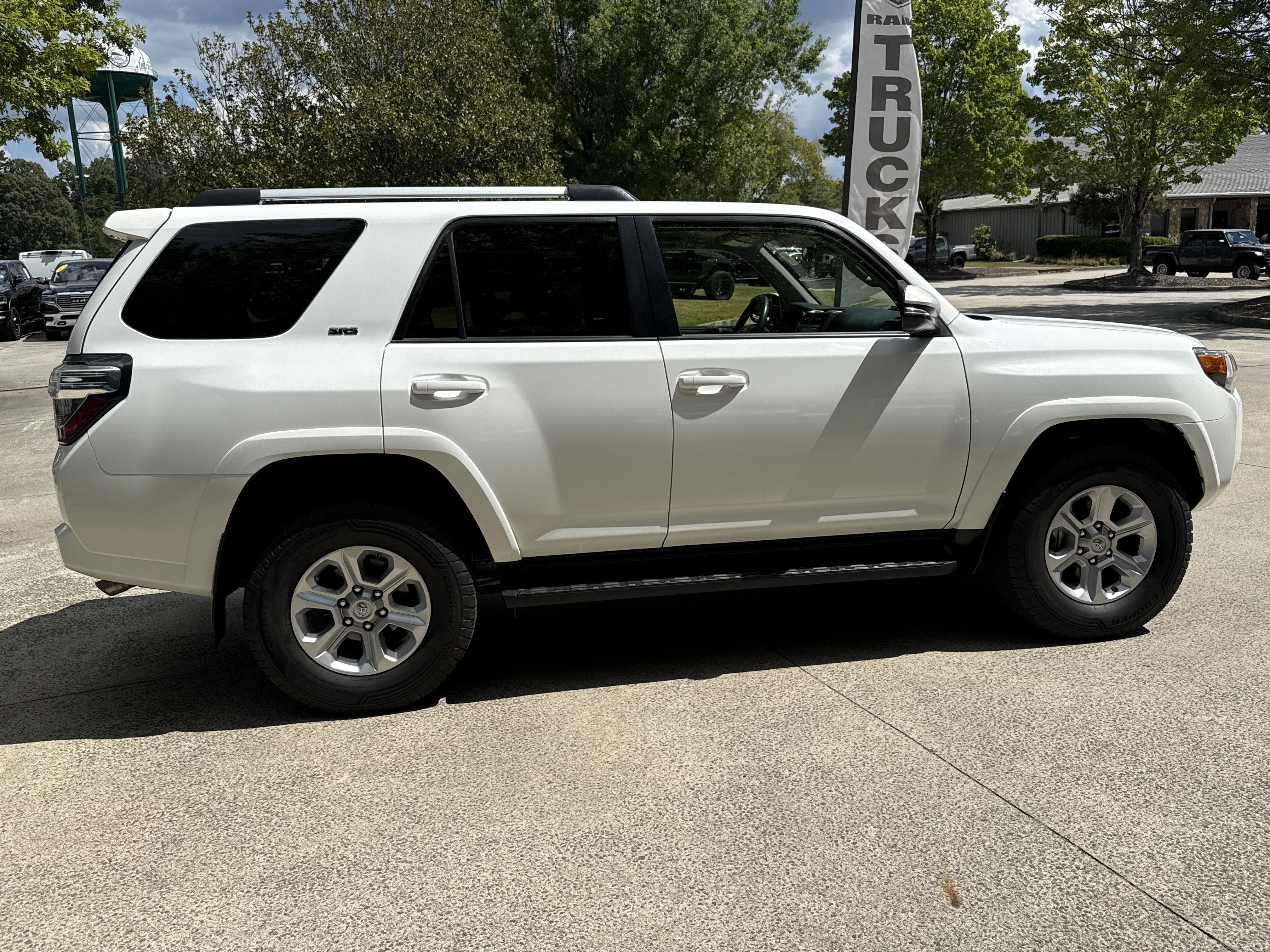 Used 2021 Toyota 4Runner SR5 Premium AWD/4WD image 8