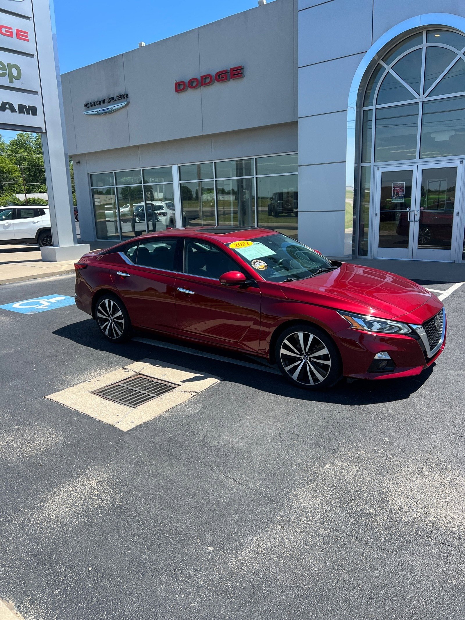 Used 2021 Nissan Altima 2.5 Platinum AWD/4WD image 7