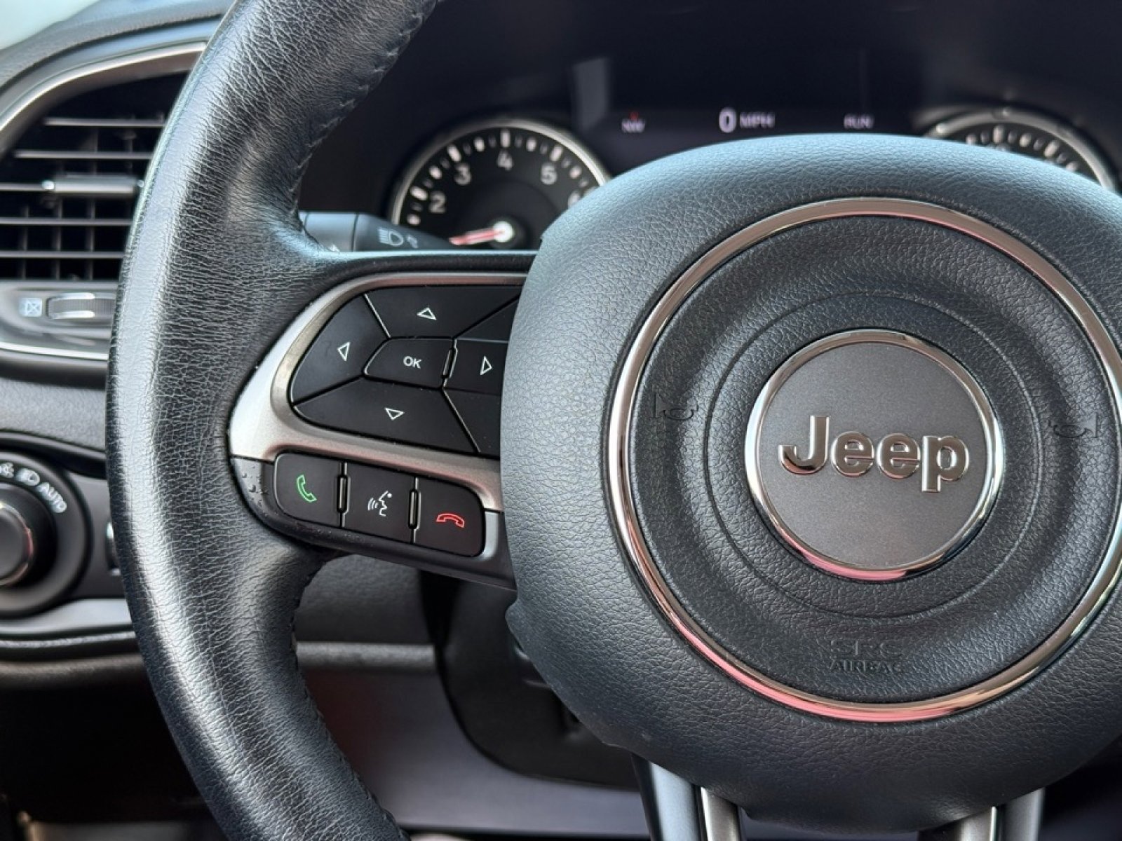 Used 2021 Jeep Renegade Limited image 24