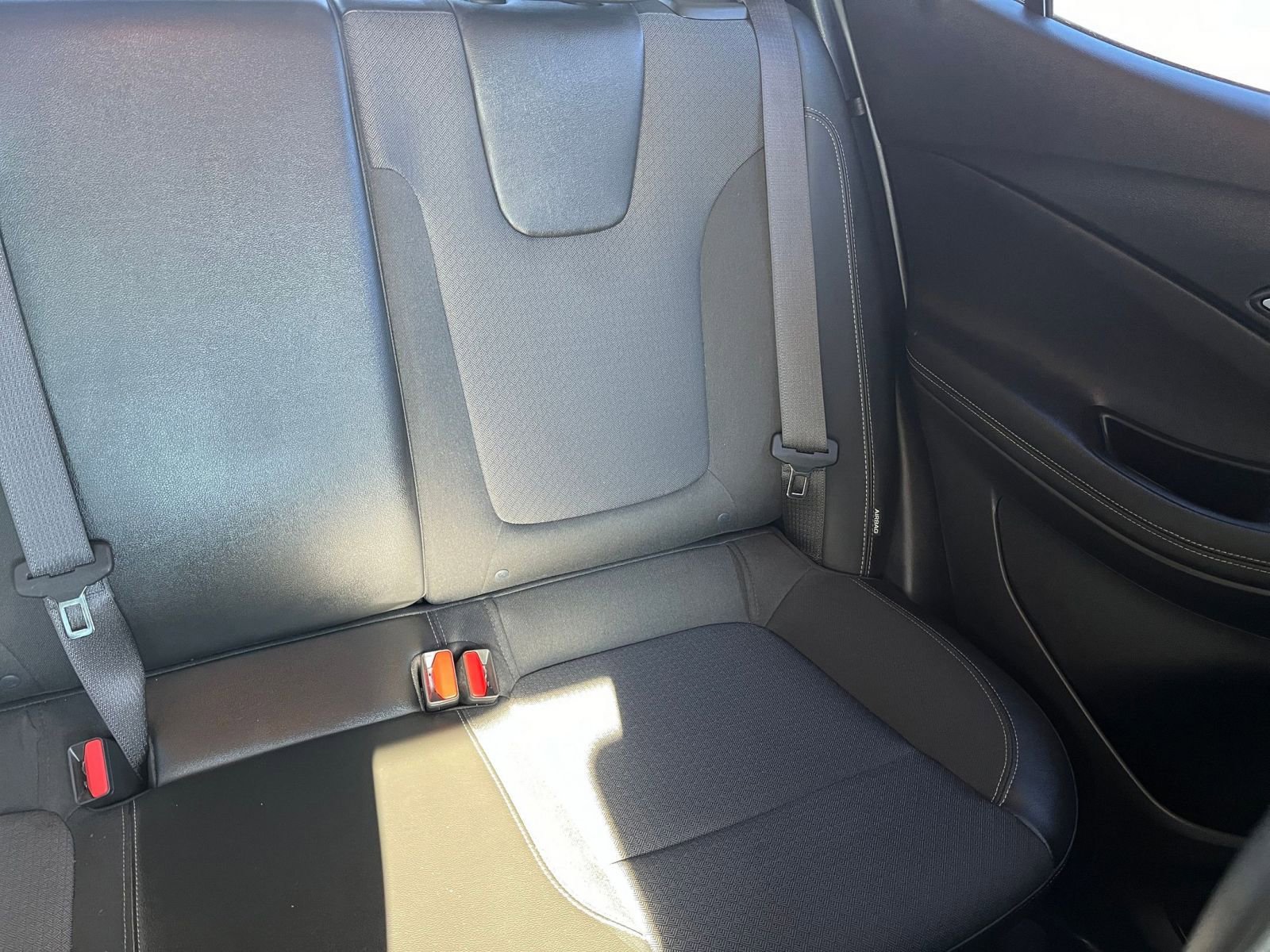 Used 2025 Buick Encore GX Preferred image 35