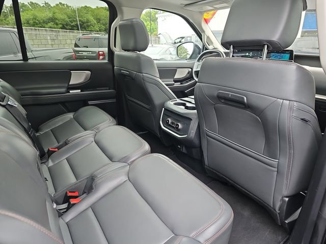 Used 2025 Ford Expedition Max Active RWD image 13