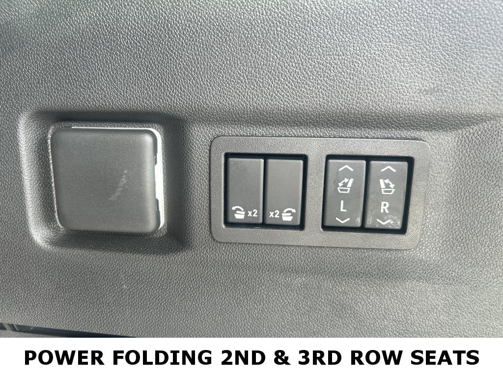 Used 2026 Chevrolet Tahoe High Country w/ LPO, Illumination Package RWD image 14