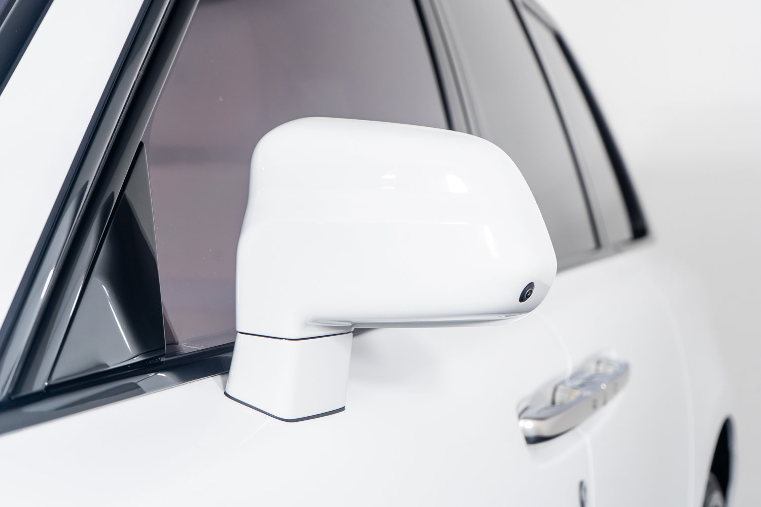 Used 2023 Rolls-Royce Cullinan Black Badge image 24