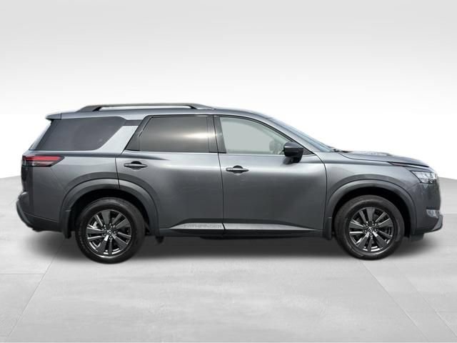 Used 2022 Nissan Pathfinder SV w/ SV Premium Package AWD/4WD image 8