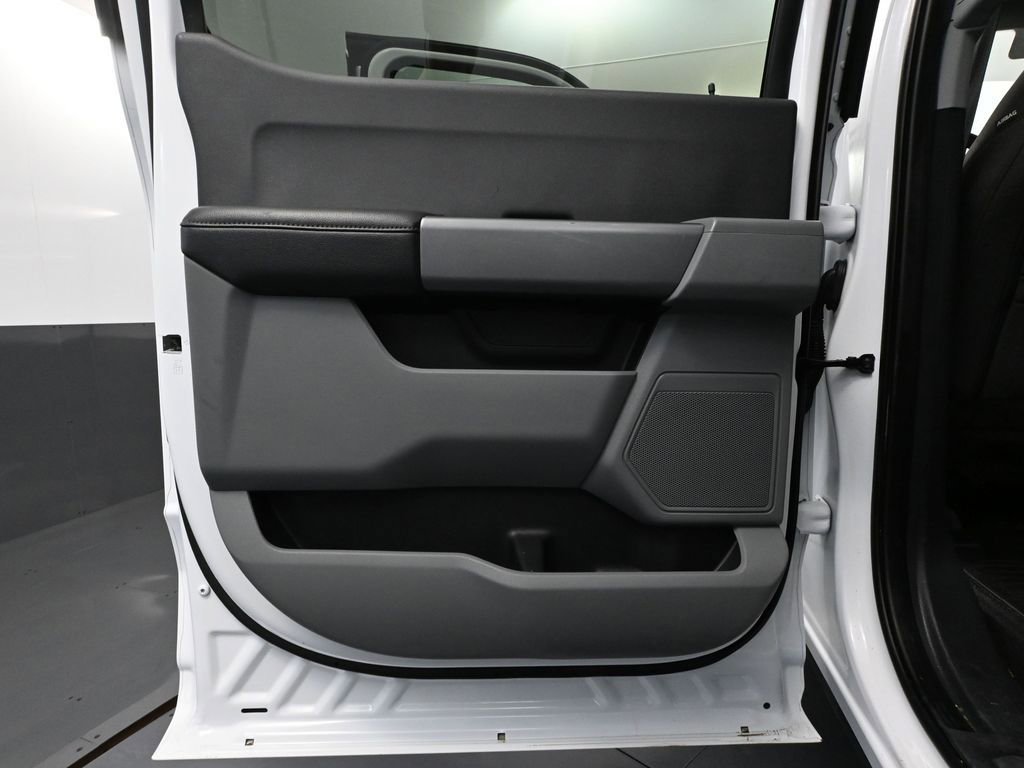 Used 2024 Ford F350 XLT w/ FX4 Off-Road Package image 34