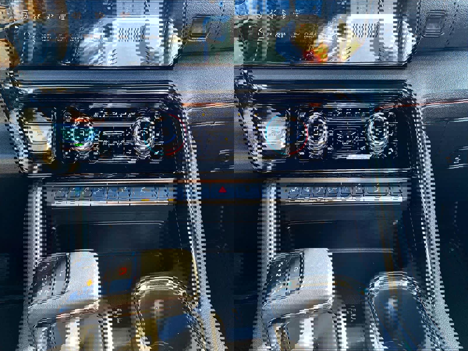 Used 2023 GMC Sierra 1500 AT4 w/ Technology Package image 26