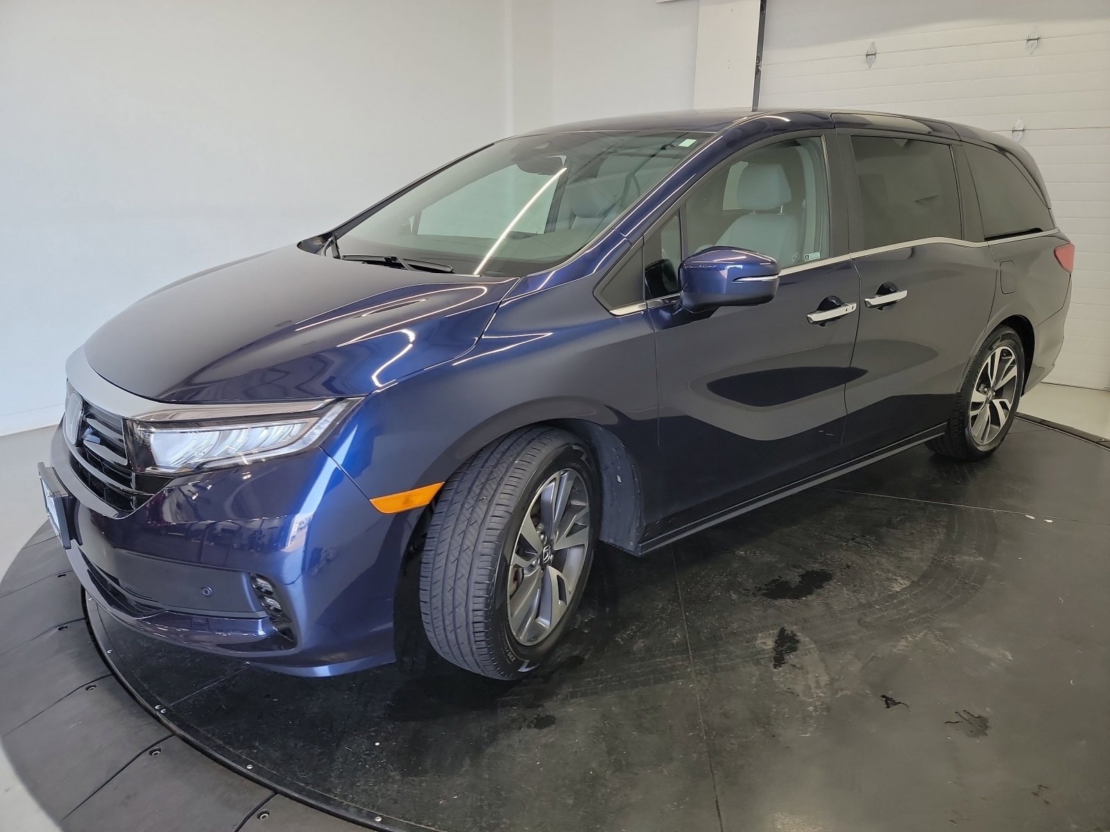 Certified 2023 Honda Odyssey Touring video 3