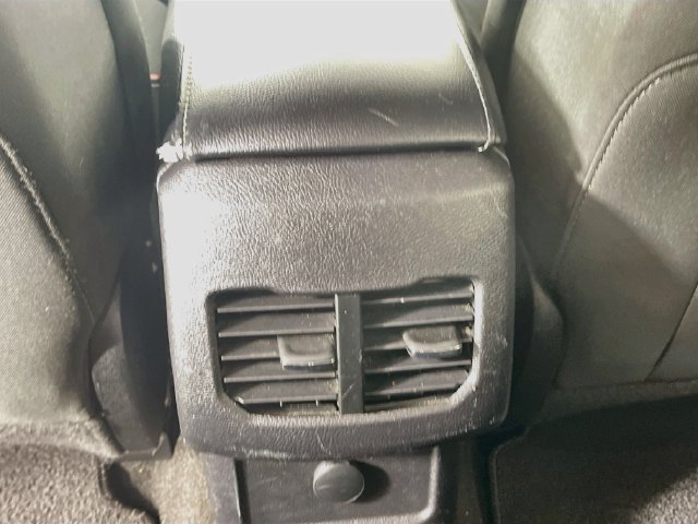 Used 2019 Ford Fusion SE FWD image 25
