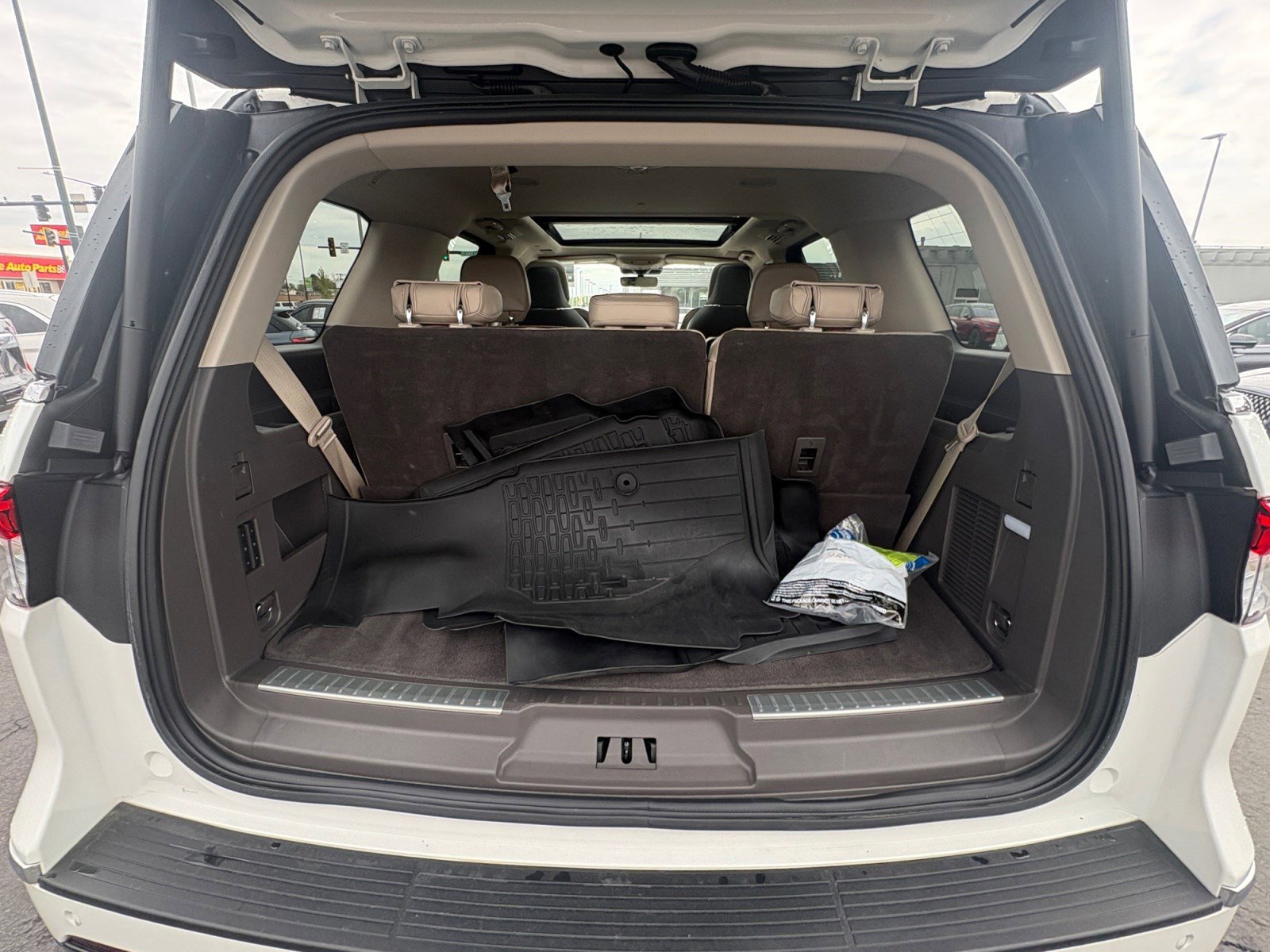 Certified 2023 Lincoln Navigator Reserve AWD/4WD image 16